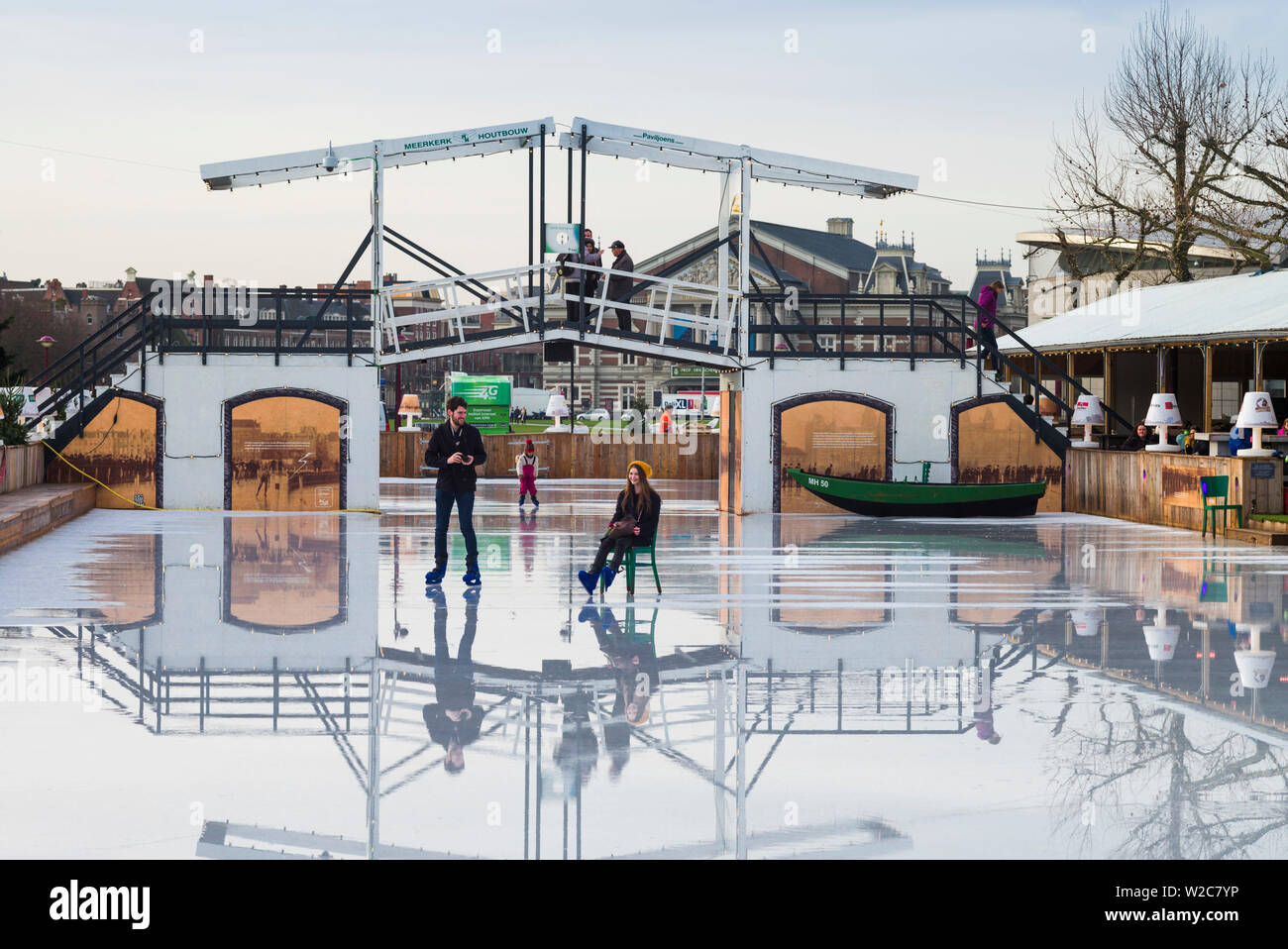 Paesi Bassi, Amsterdam, Rijksmuseum, pista per pattinaggio su ghiaccio Foto Stock