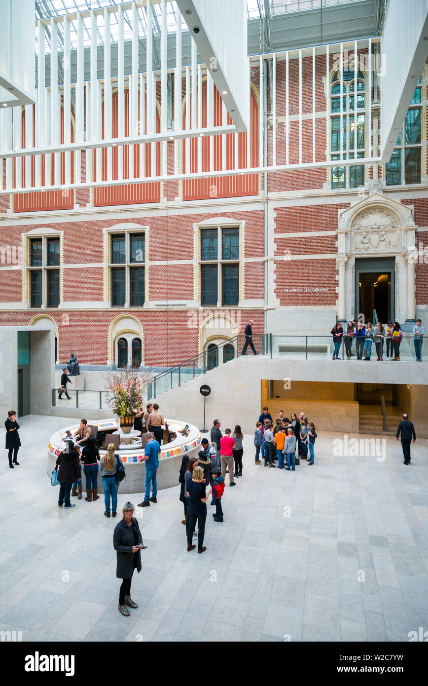 Paesi Bassi, Amsterdam, Rijksmuseum nel cortile di entrata Foto Stock