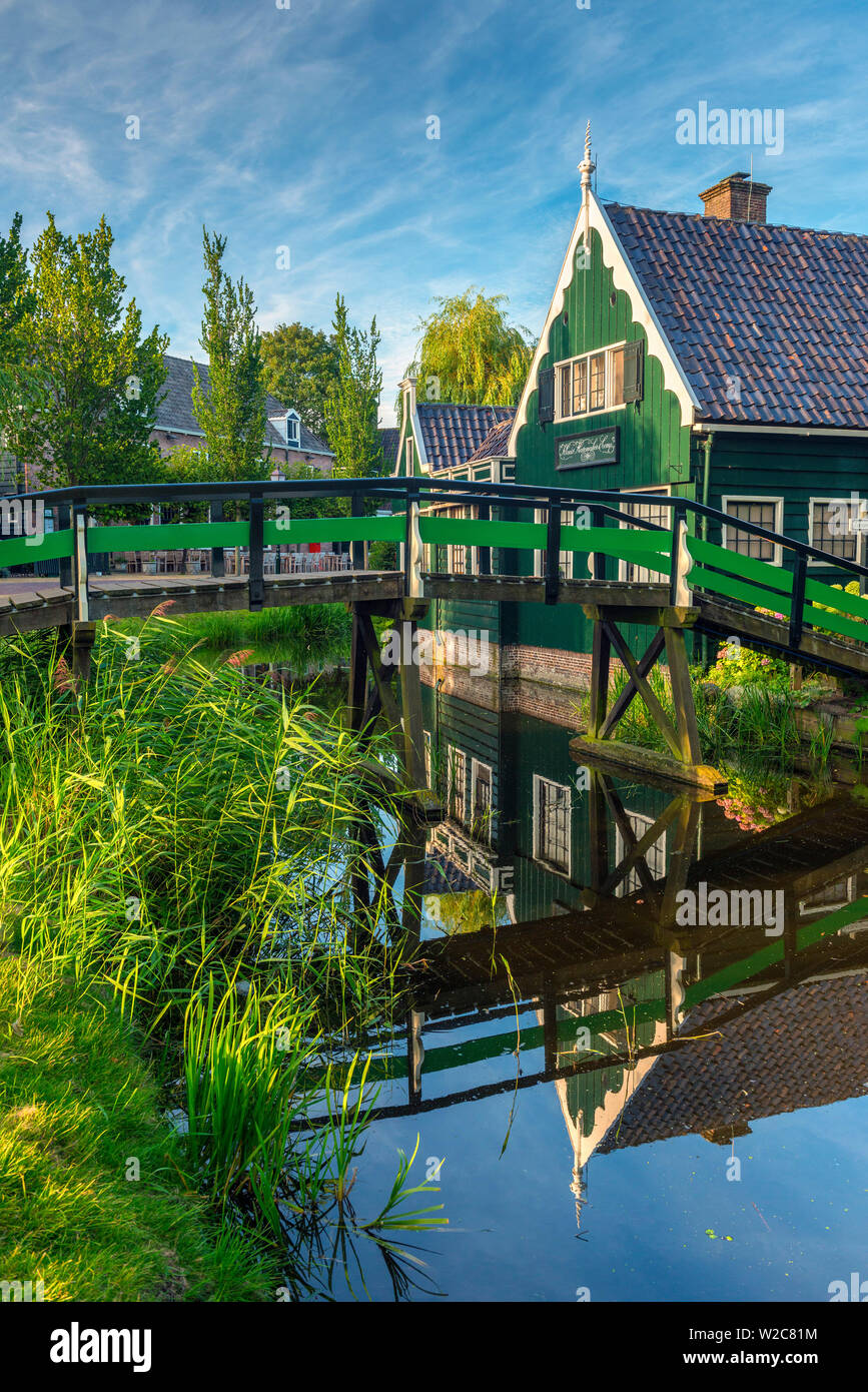 Paesi Bassi, North Holland, Zaandam, Zaanse Schans, parte del percorso europeo del patrimonio industriale Foto Stock