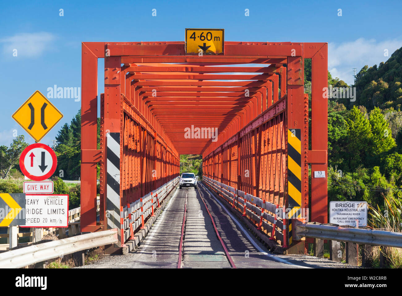 Nuova Zelanda, Isola del Sud, West Coast, a Greymouth, treno e auto bridge, Autostrada costiera 6 Foto Stock