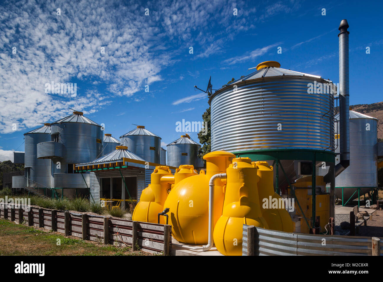 Nuova Zelanda, isola del sud, Canterbury, Penisola di Banks, piccolo fiume, Silo Soggiorno Hotel, hotel in silos, esterna Foto Stock