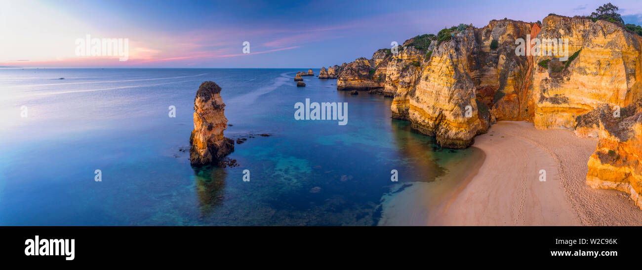 Il Portogallo, Algarve, Lagos, Dona Ana Beach (Praia Dona Ana) Foto Stock