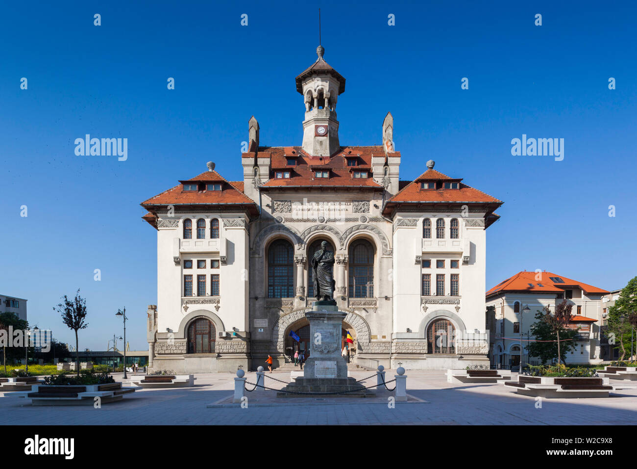 La Romania, il litorale del Mar Nero, Constanta, Piata Ovidiu, Ovidio Square, Storia Nazionale e dal Museo Archeologico, ore diurne Foto Stock