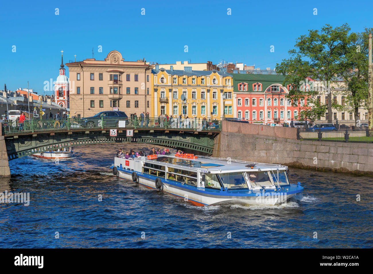 Le imbarcazioni turistiche, San Pietroburgo, Russia Foto Stock