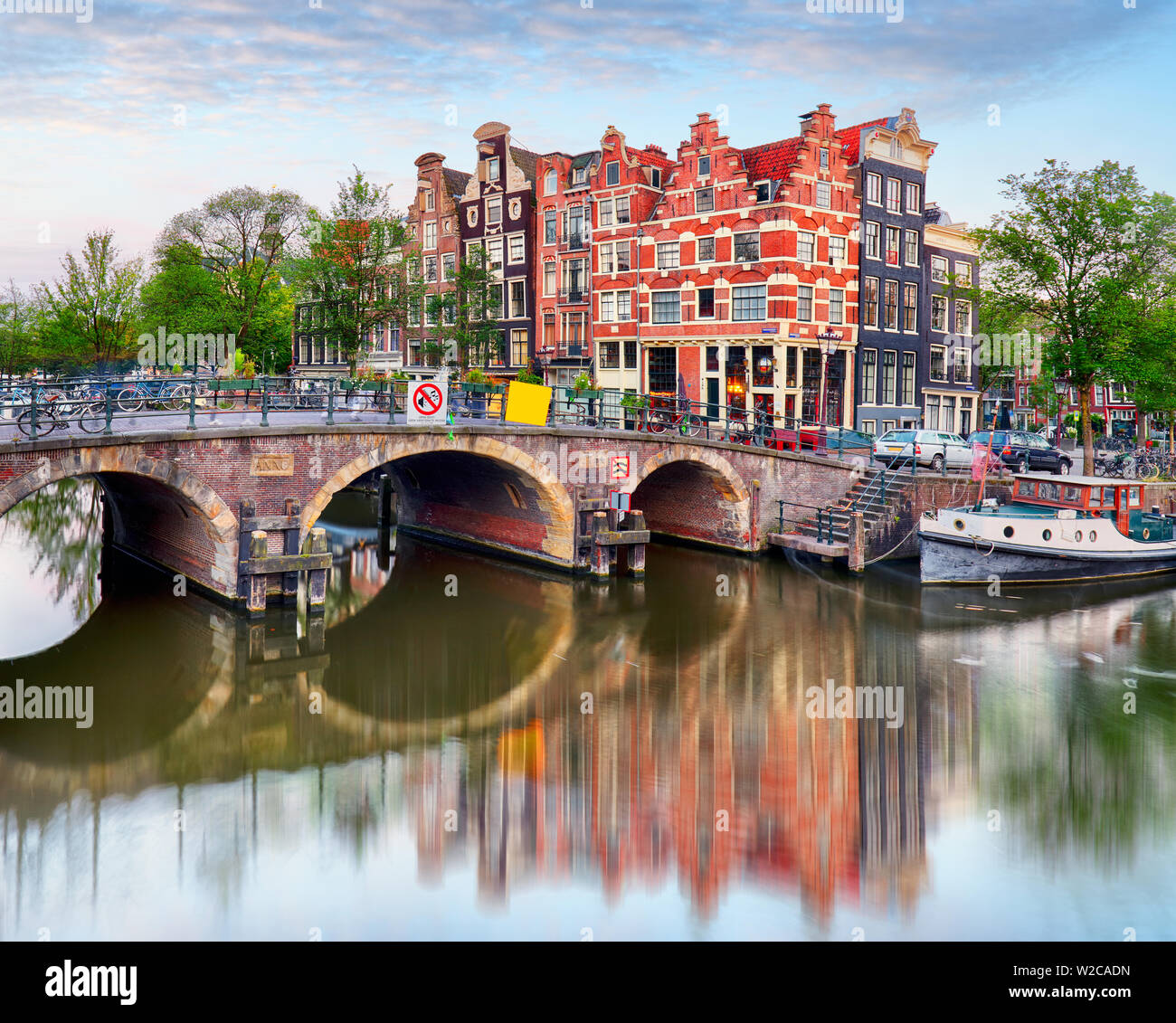 Ponti su canali di Amsterdam, Paesi Bassi Foto Stock