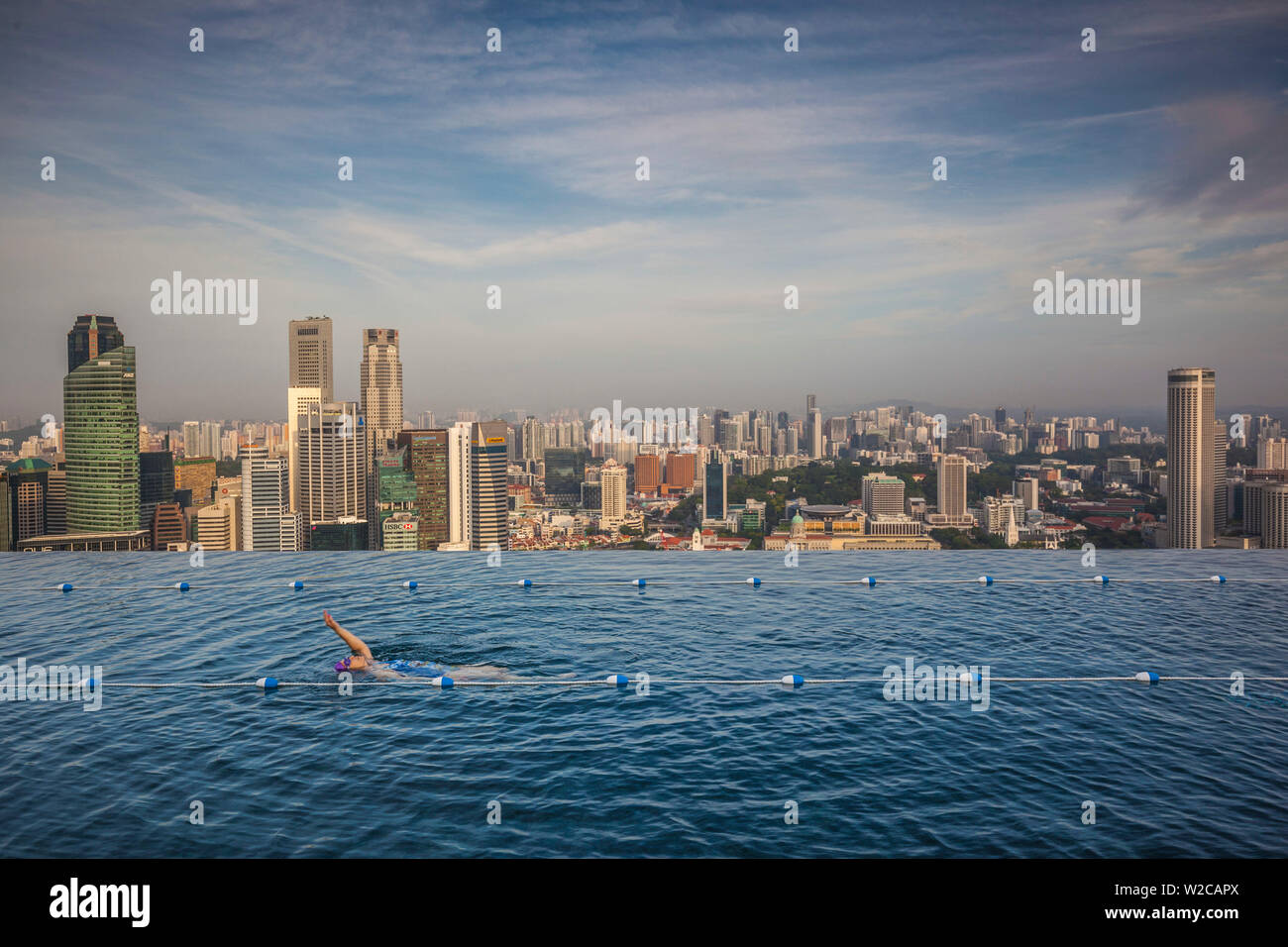 Singapore, Marina Bay Sands Hotel, piscina sul tetto, alba Foto Stock