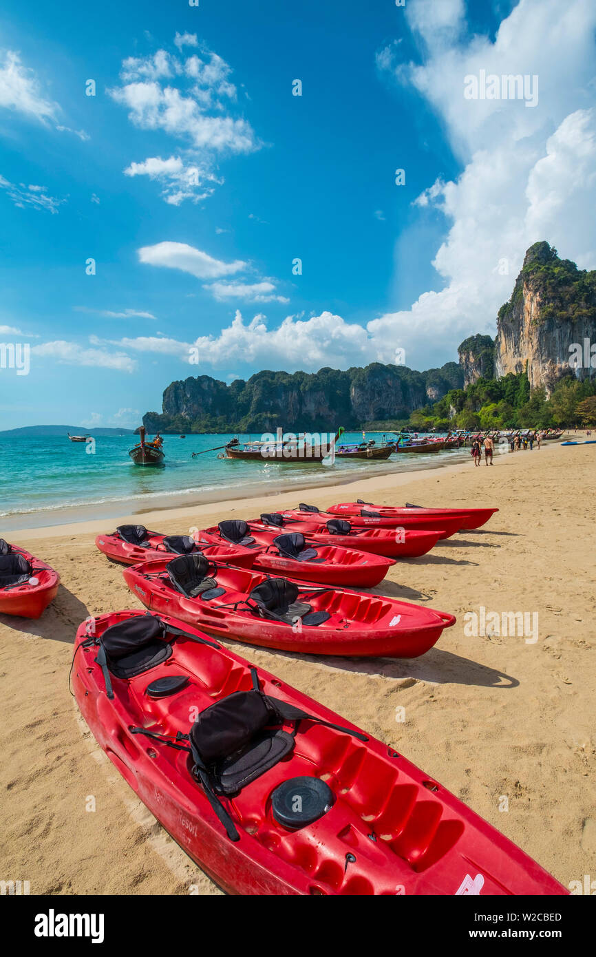 West Railay Beach, Railay Penisola, Provincia di Krabi, Thailandia Foto Stock