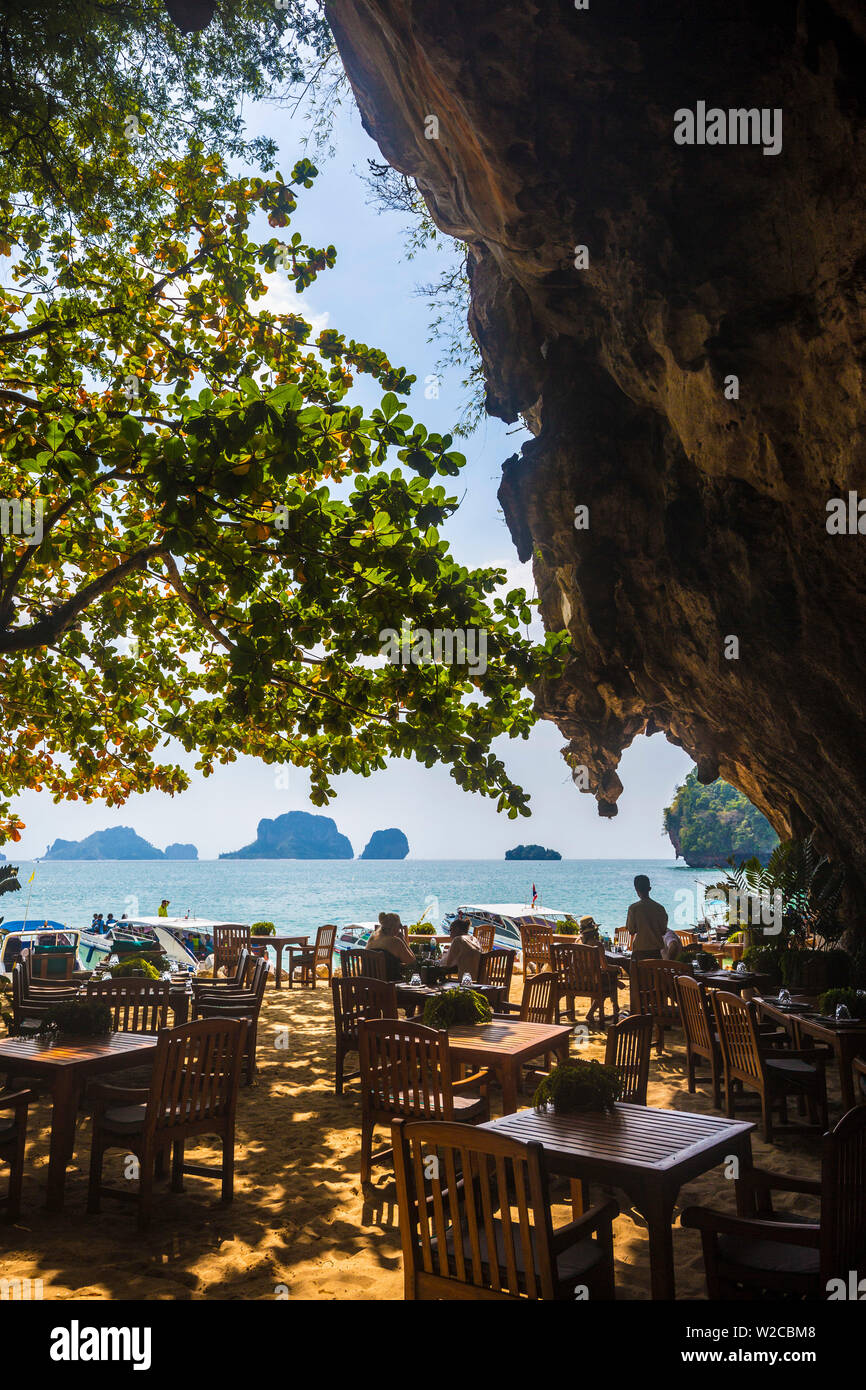 Il ristorante la grotta, il Rayavadee resort, Railay Penisola, Provincia di Krabi, Thailandia Foto Stock