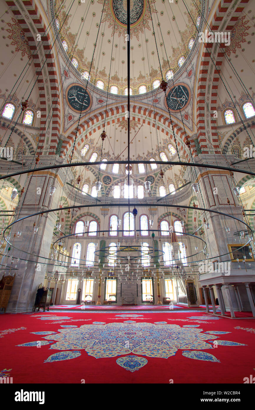 Interno, la Moschea Fatih, Istanbul, Turchia Foto Stock