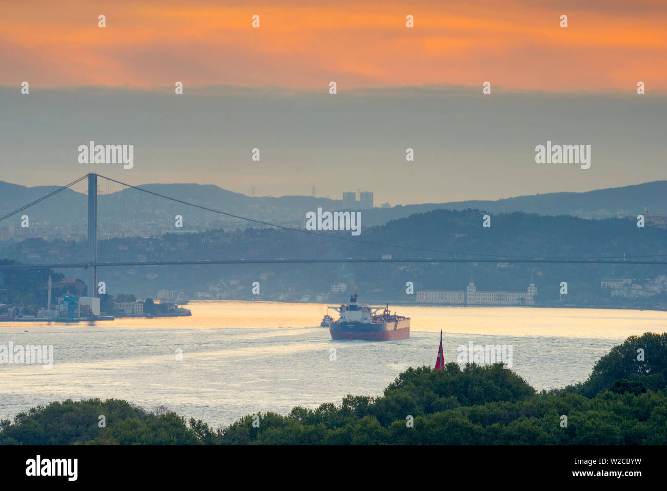 Turchia, Istanbul, il primo ponte sul Bosforo Foto Stock