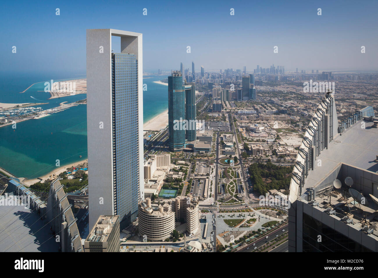 Emirati Arabi, Abu Dhabi skyline della città, vista aerea Foto Stock