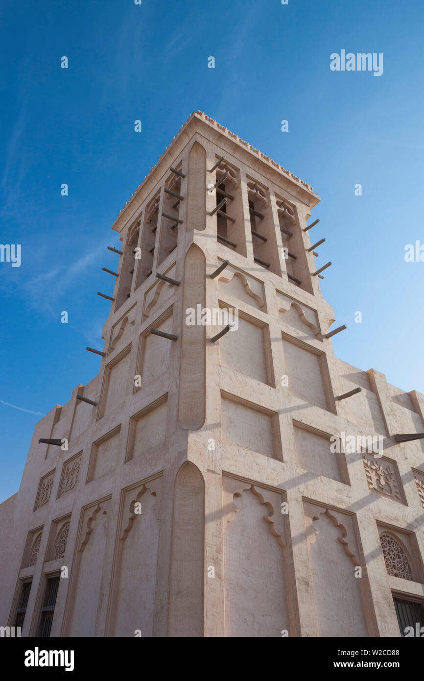 Emirati Arabi, Abu Dhabi Sheikh Zayed Research Center, barjeel, tradizionale arabo torre eolica Foto Stock