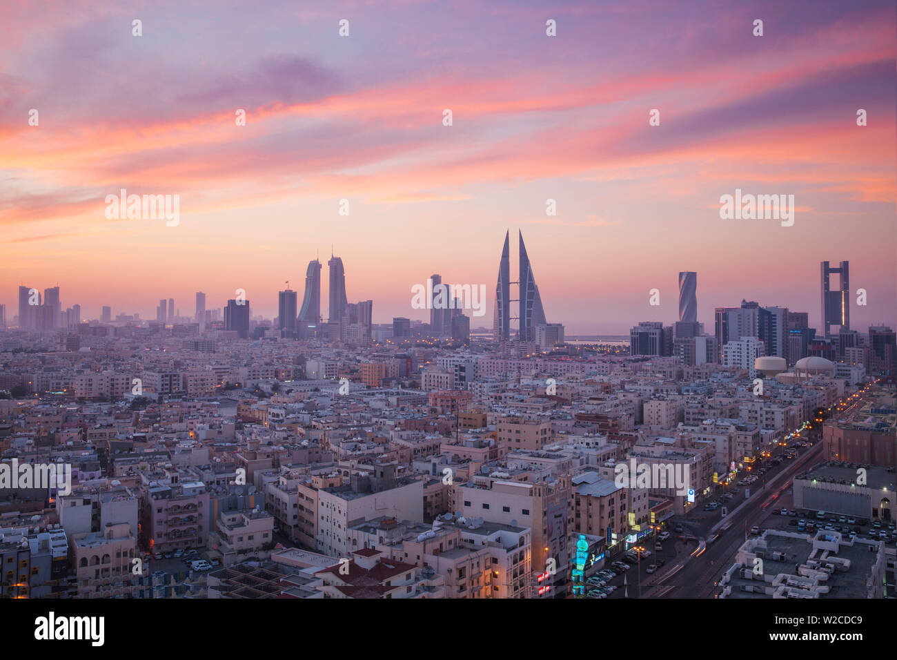 Il Bahrain, Manama, vista dello skyline della città Foto Stock