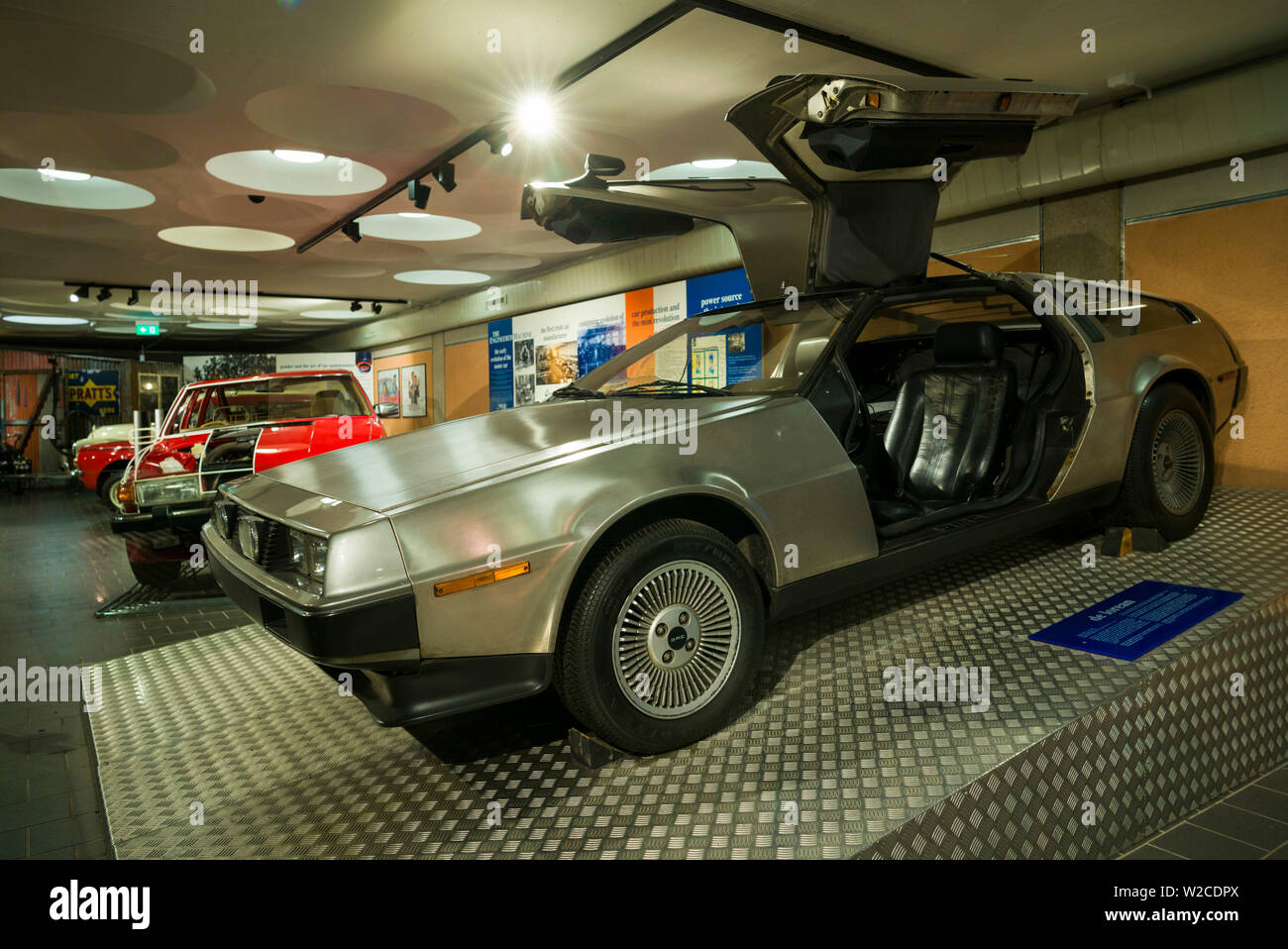 Regno Unito e Irlanda del Nord, County Down, Holywood, Ulster Transport Museum, DMC Delorean car una volta costruito a Belfast, modello di produzione Foto Stock