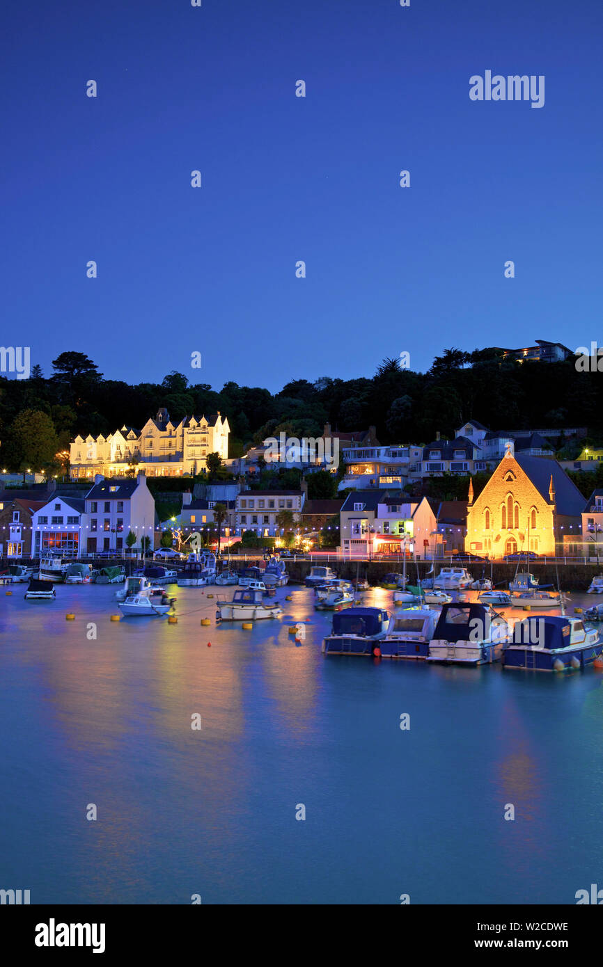 St. Aubin del porto al tramonto, St. Aubin, Jersey, Isole del Canale Foto Stock