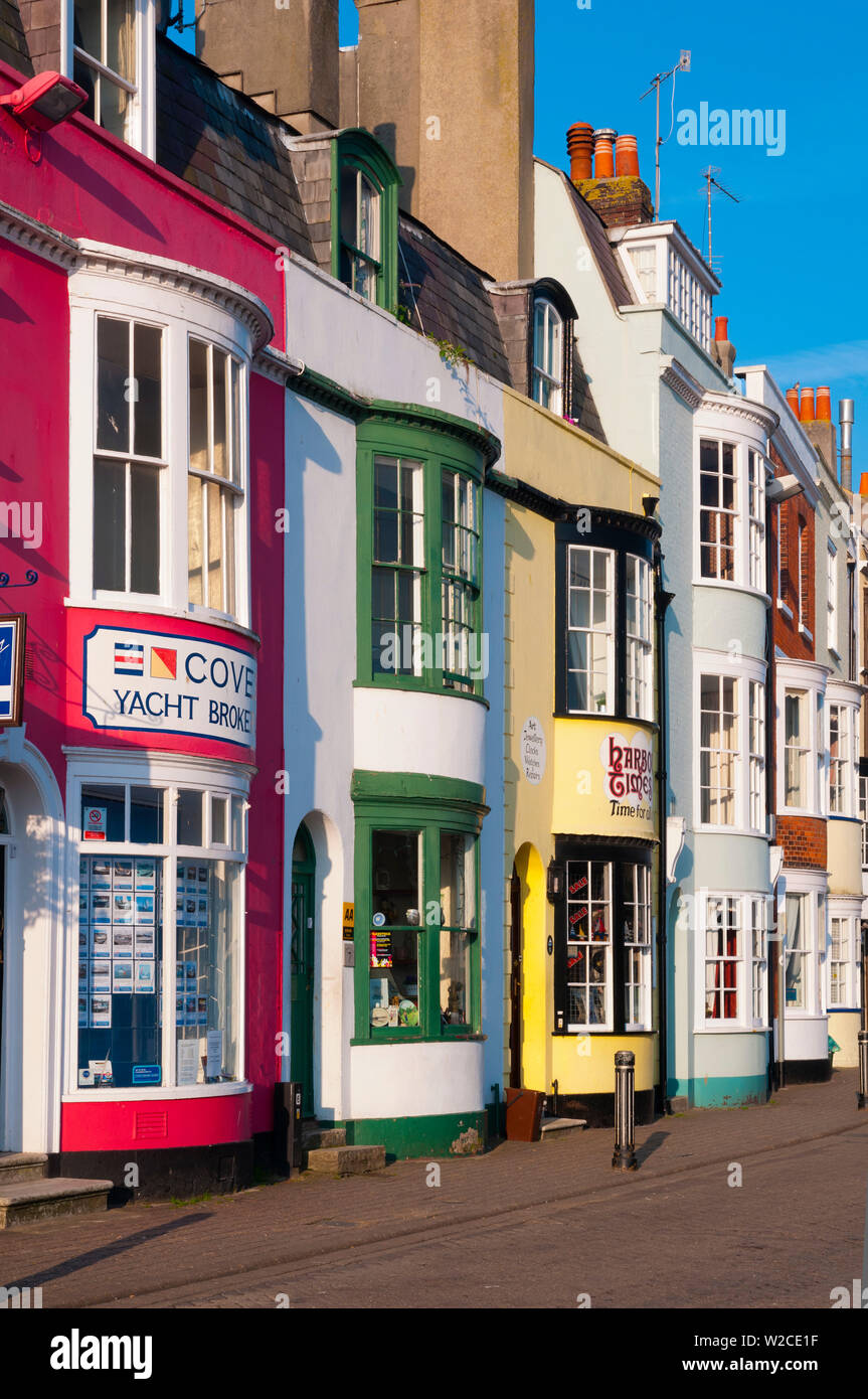 Regno Unito, Dorset, Jurassic Coast, Weymouth, Trinity Road di fronte Custom House Quay Foto Stock