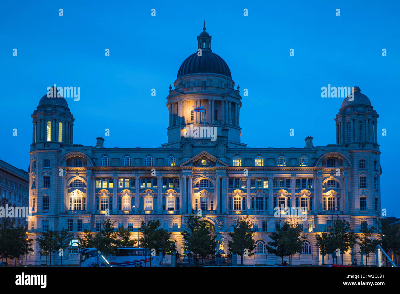 Regno Unito, Inghilterra, Merseyside, Liverpool, il porto di Liverpool edificio - uno dei tre edifici grazie Foto Stock