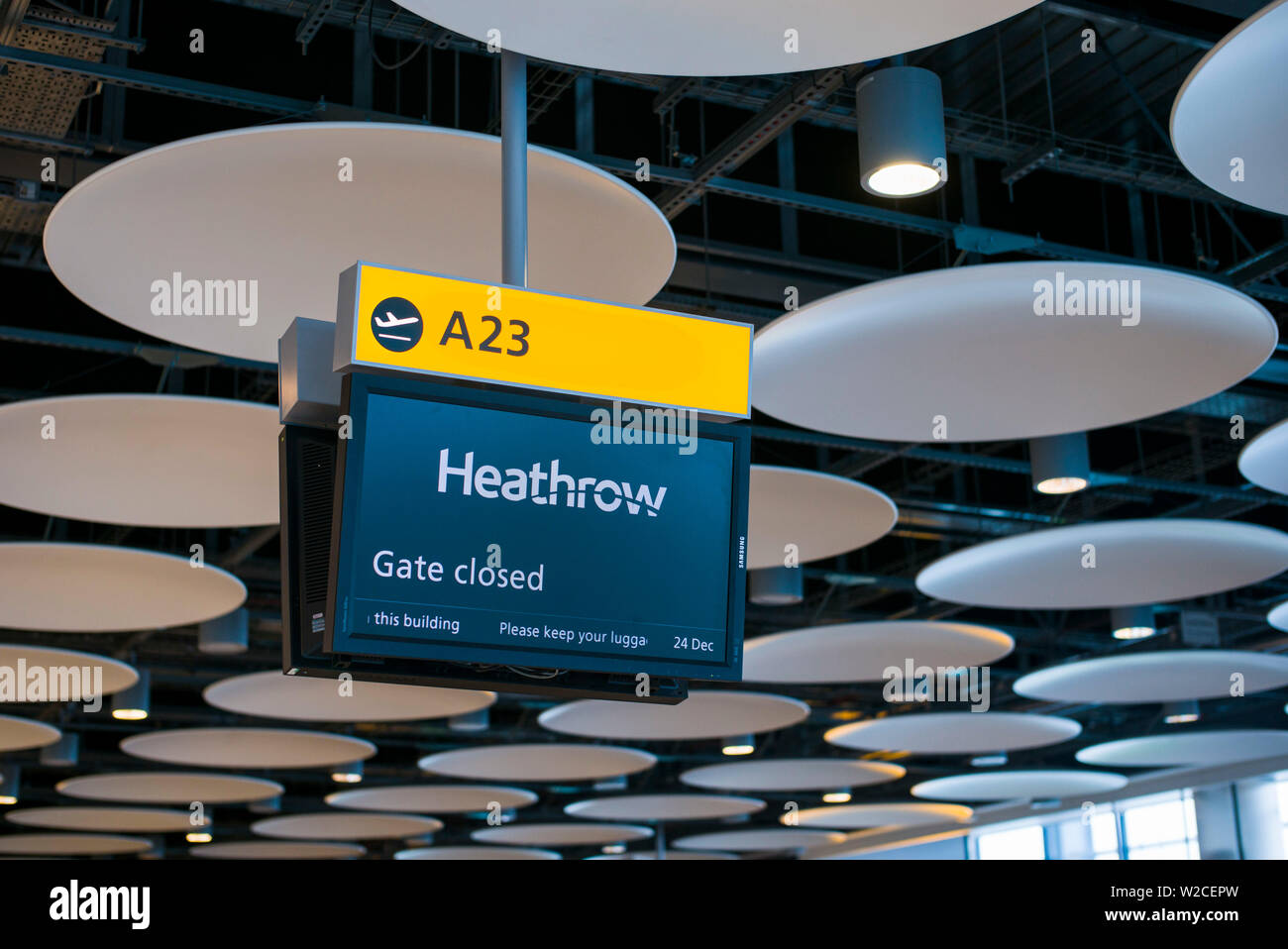 Inghilterra, Londra Heathrow International Airport, terminale 5, soffitto Foto Stock