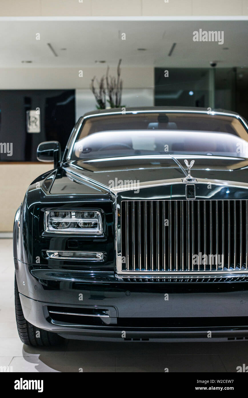 Inghilterra, London, Mayfair, Rolls Royce car showroom Foto Stock