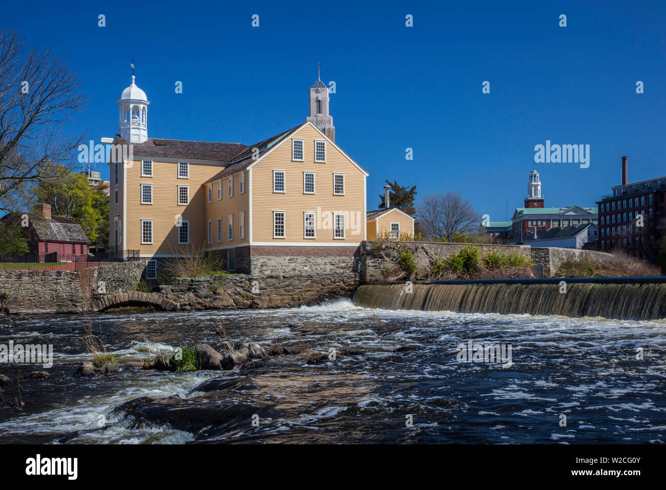 Stati Uniti d'America, Rhode Island, Pawtucket, Slater Mill Historic Site, prima alimentati ad acqua di filatura del cotone mulino in Nord America, costruito 1793 Foto Stock