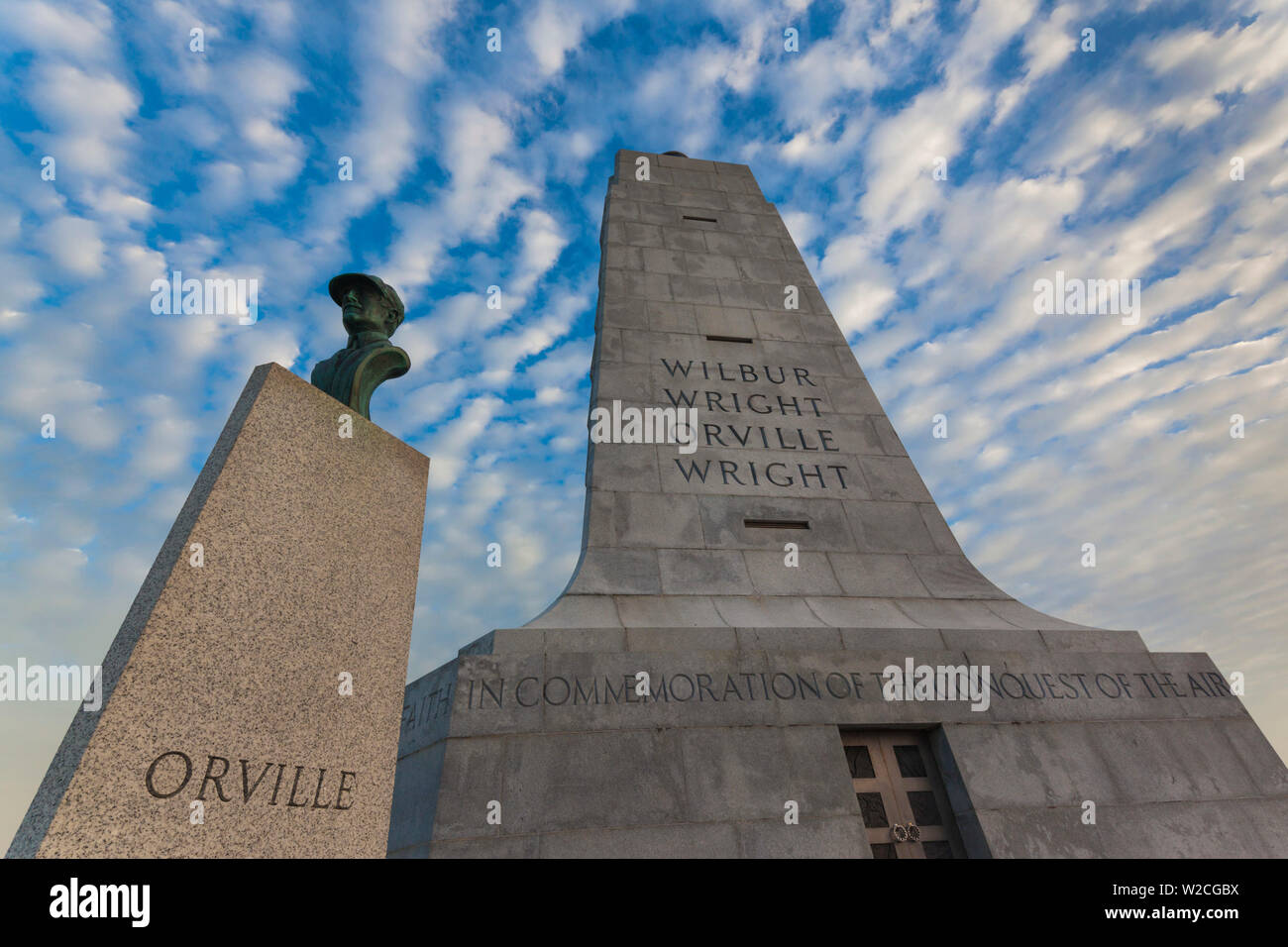 Stati Uniti d'America, North Carolina, Kill Devil Hills, Wright Brothers National Memorial, i fratelli Wright monumento Foto Stock