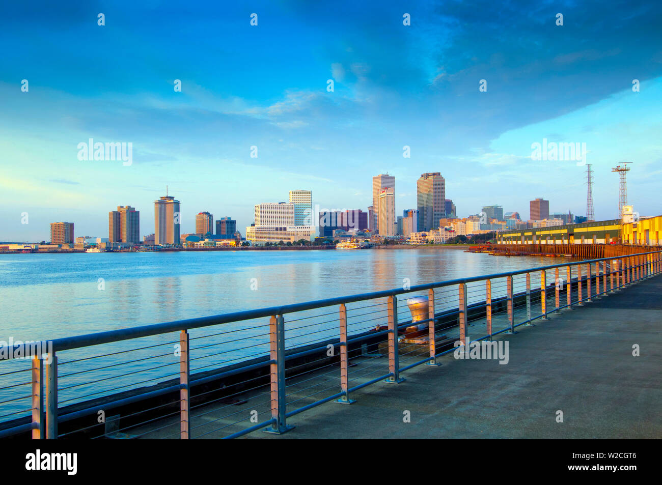 In Louisiana, New Orleans, Crescent Park, Bywater quartiere Fiume Mississippi, vista di New Orleans Skyline Foto Stock
