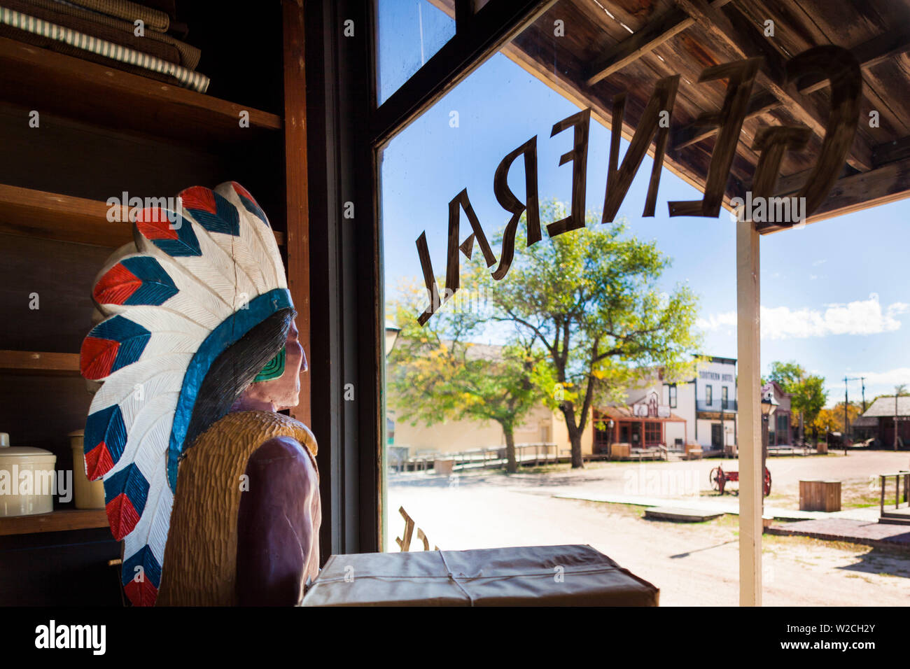 Stati Uniti d'America, Kansas, Wichita, Old Cowtown Museum, villaggio dal 1865-1880, general store interno Foto Stock
