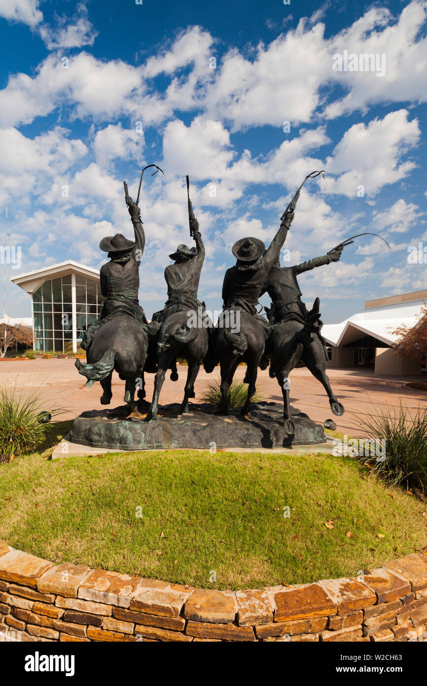 Stati Uniti d'America, Oklahoma, Oklahoma City National Cowboy e Western Heritage Museum, proveniente attraverso la segale, statua da Frederick Remington Foto Stock