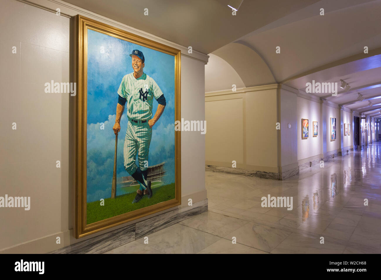 Stati Uniti d'America, Oklahoma, Oklahoma City, Oklahoma State Capitol Building, pittura di Mickey manto, leggendario giocatore di baseball per i New York Yankees, nato in Oklahoma Foto Stock