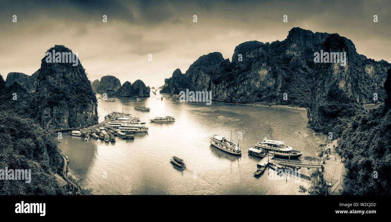 Il Vietnam, Halong Bay Foto Stock