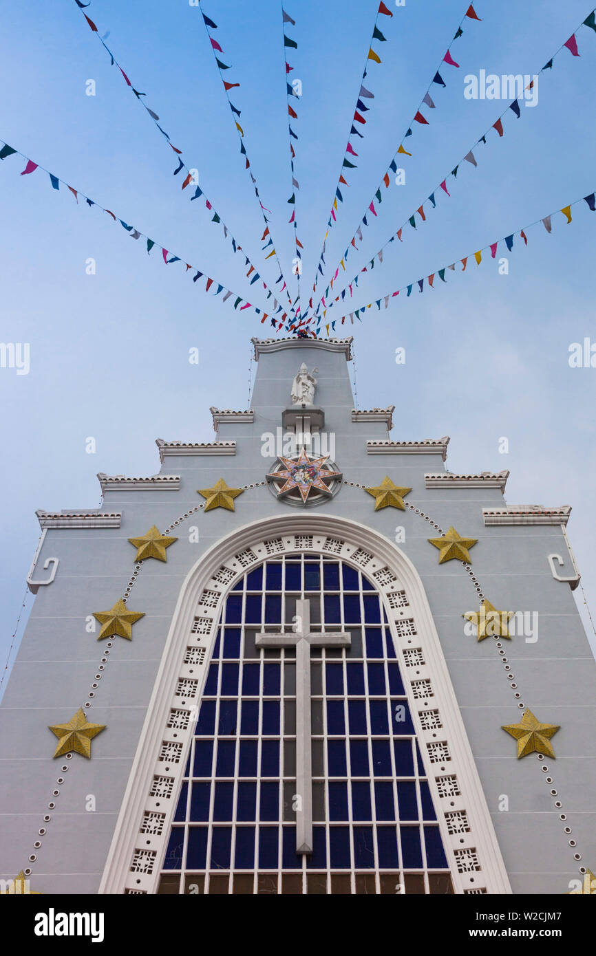 Il Vietnam, la tonalità, il Redentore chiesa cattolica, esterna Foto Stock