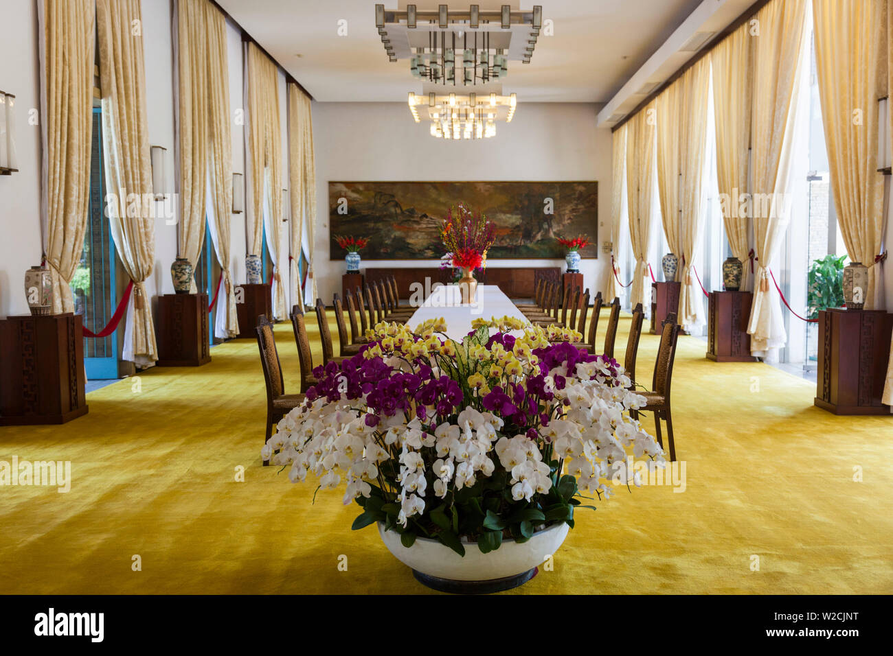 Il Vietnam, Ho Chi Minh City, il Palazzo della Riunificazione, ex sede del sud del governo vietnamita, membro sala da pranzo Foto Stock