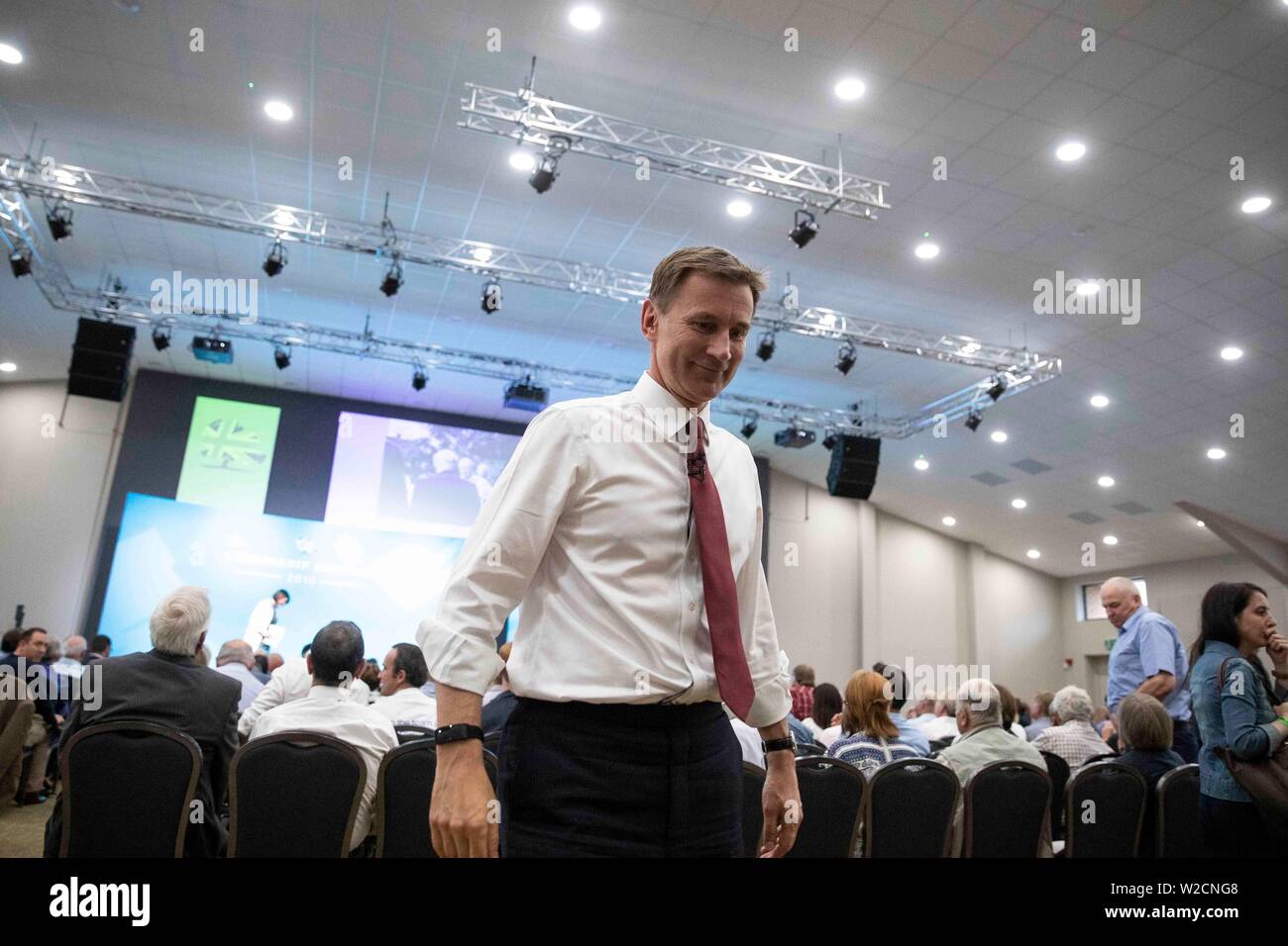 Jeremy Hunt lascia il Galles hustings del partito conservatore di elezione di leadership, luglio 2019. Foto Stock