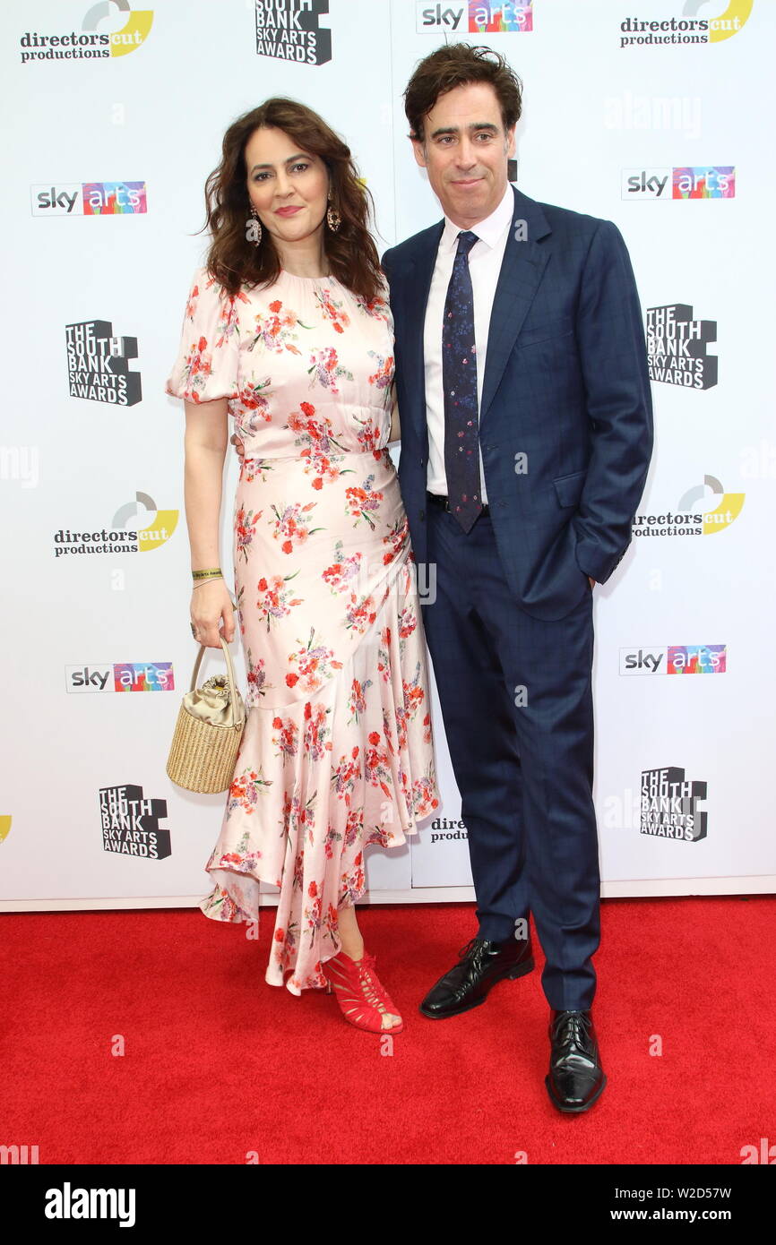 Stephen manganese e Louise Delamere assistere ad una banca del sud Sky Arts Awards al Savoy, strand a Londra. Foto Stock