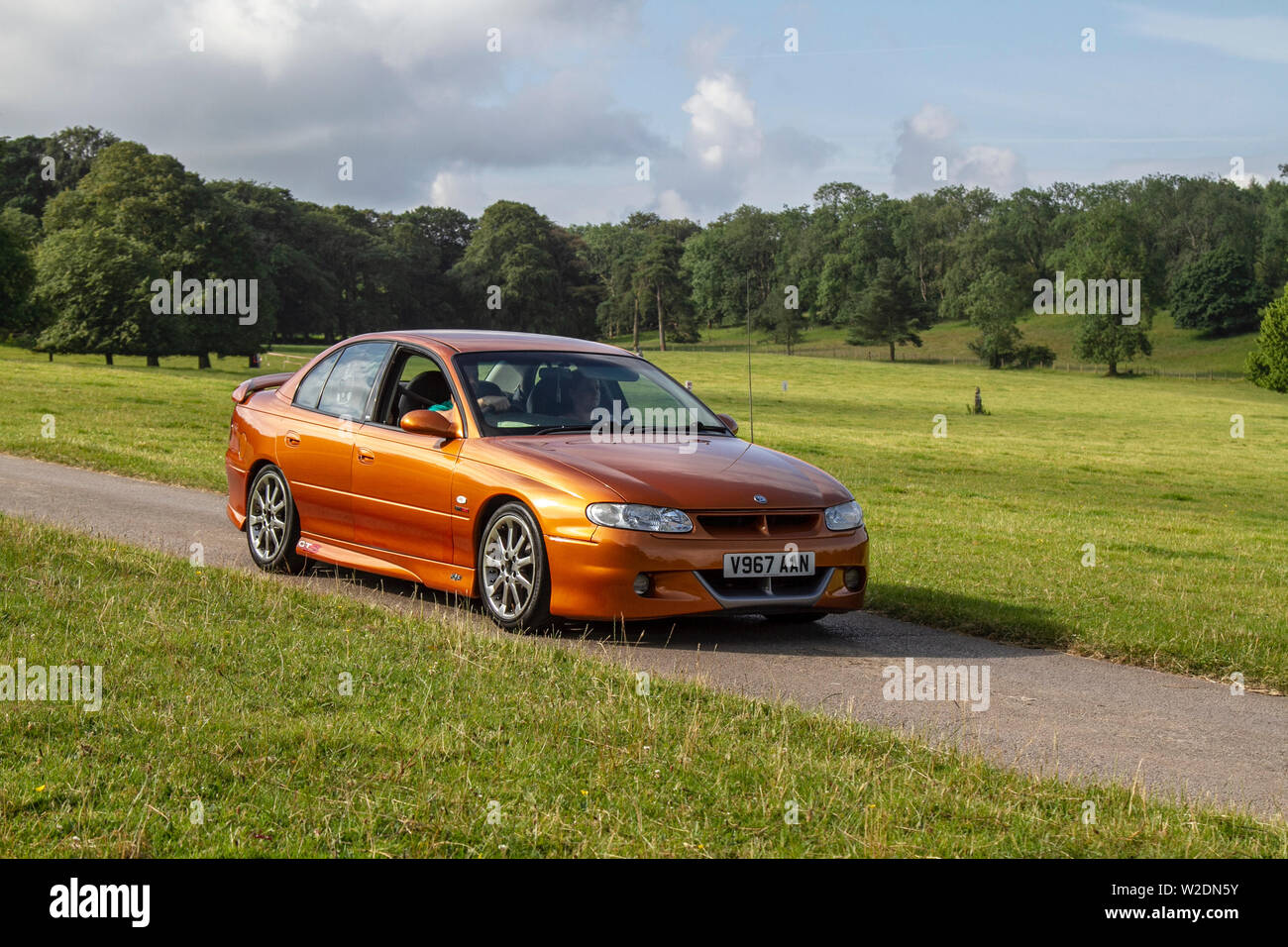 1999 90s Novanta Bronze Holden HSV GTS al Rally di Auto d'epoca - domenica 7 luglio 2019. Lo spettacolo di auto e moto d'epoca di Mark Woodward di mezza estate si è recato a Carnforth per mostrare altri classici, motori storici e d'epoca e oggetti da collezione al Leighton Hall Transport Show di quest'anno, un'opportunità per vedere oltre 500 veicoli classici del passato in uno degli spettacoli più completi e diversificati dell'evento estivo di auto d'epoca. Foto Stock