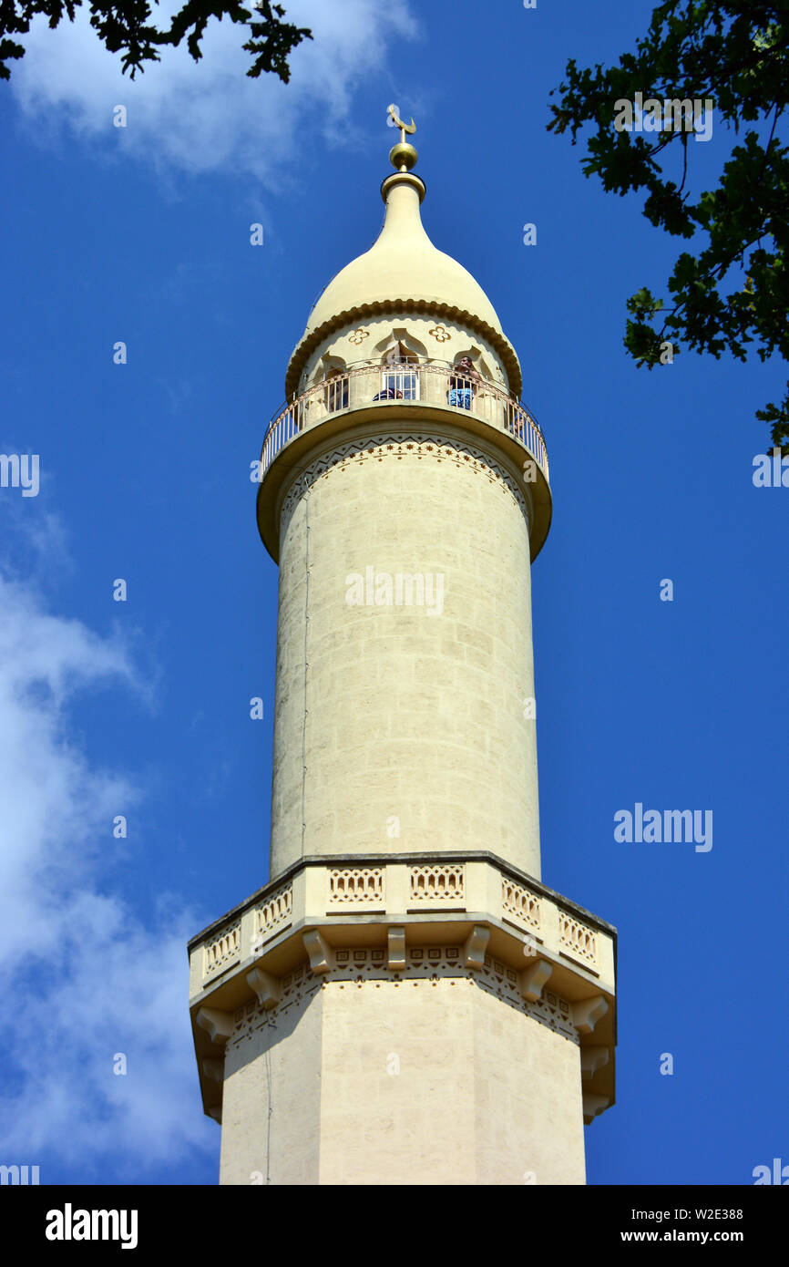 Il minareto della torre di vedetta, parco del castello, Lednice, Repubblica Ceca, Europa, patrimonio mondiale dell UNESCO Foto Stock