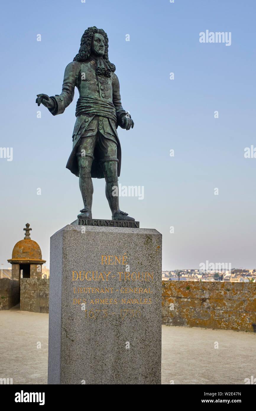 Statua di René Duguay-Trouin a St Malo, Bretagna Francia Foto Stock