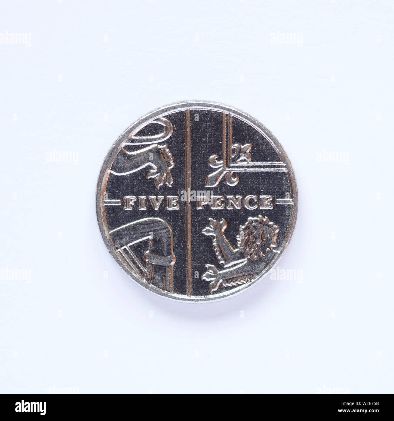 British 5 pence Coin - 2015 Foto Stock