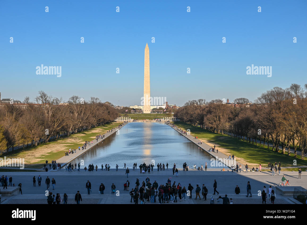 Vista dal Lincoln Memorial verso il Monumento a Washington durante la primavera 2019 a Washington DC Foto Stock