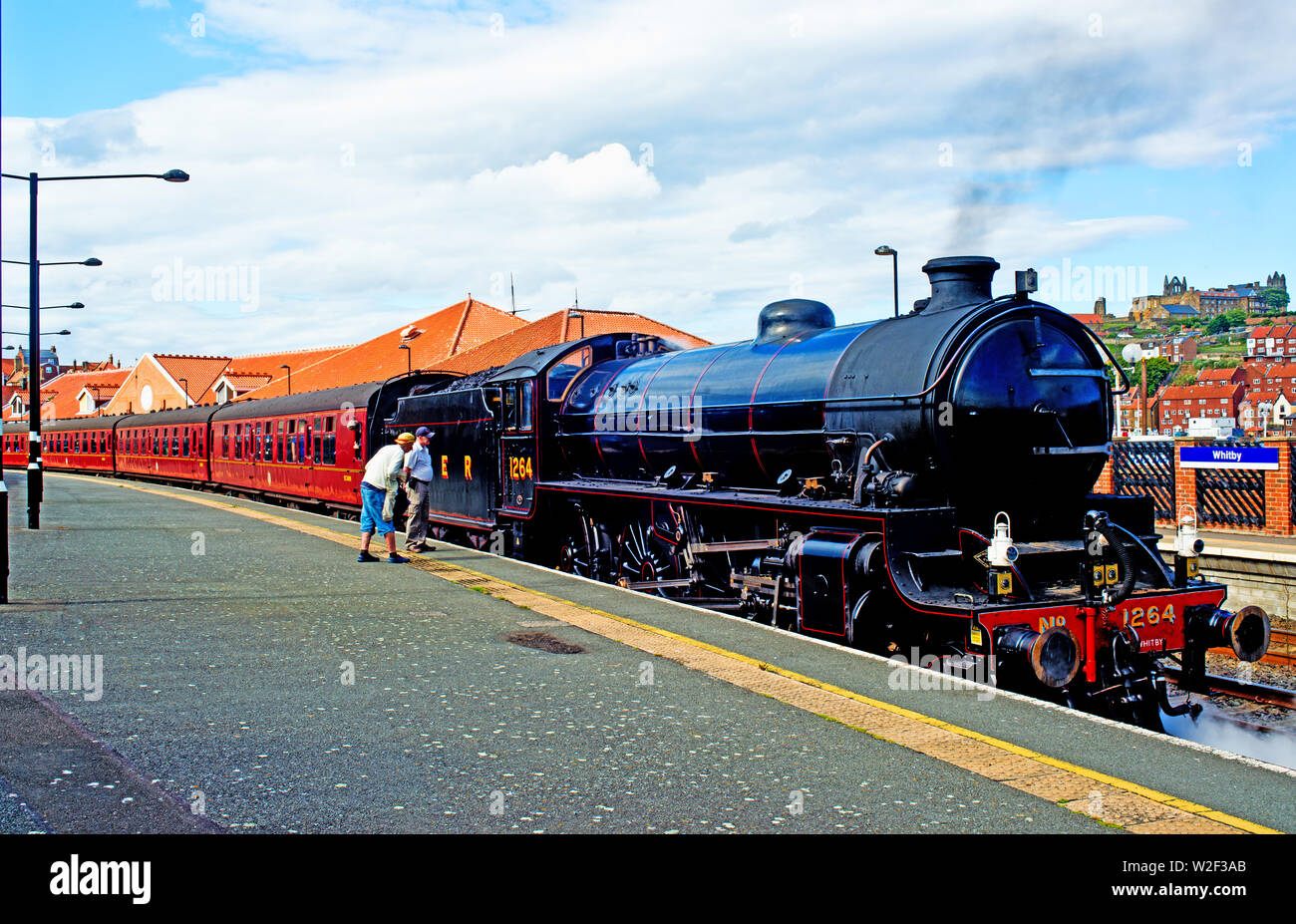B1 classe n. 1264 a Whitby stazione ferroviaria, Whitby, North Yorkshire Foto Stock