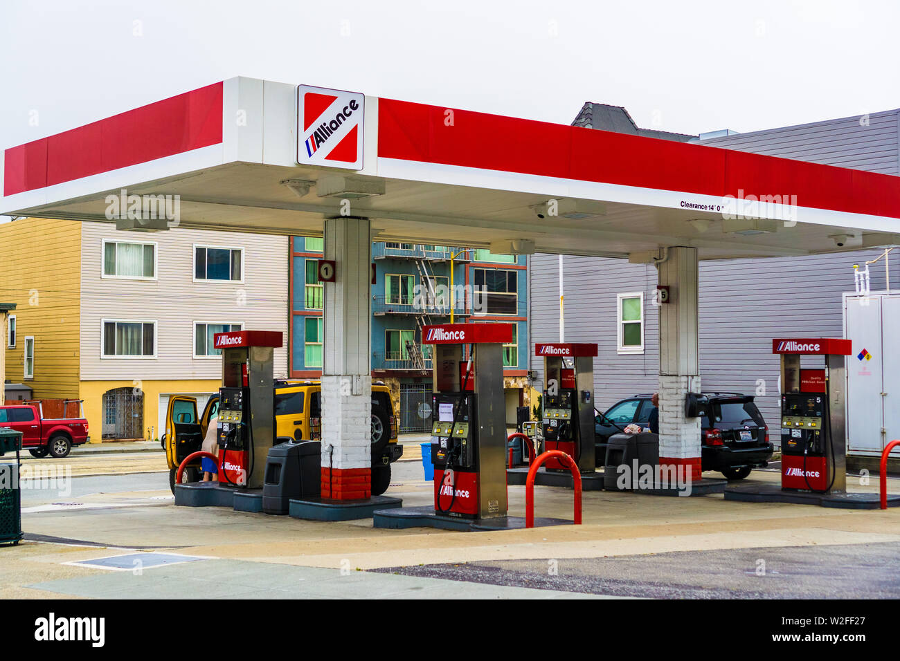 Luglio 4, 2019 San Francisco / CA / STATI UNITI D'AMERICA - Alliance gas station; energia Alliance LLC è stato acquisito da Global Partner LP nel 2012 Foto Stock