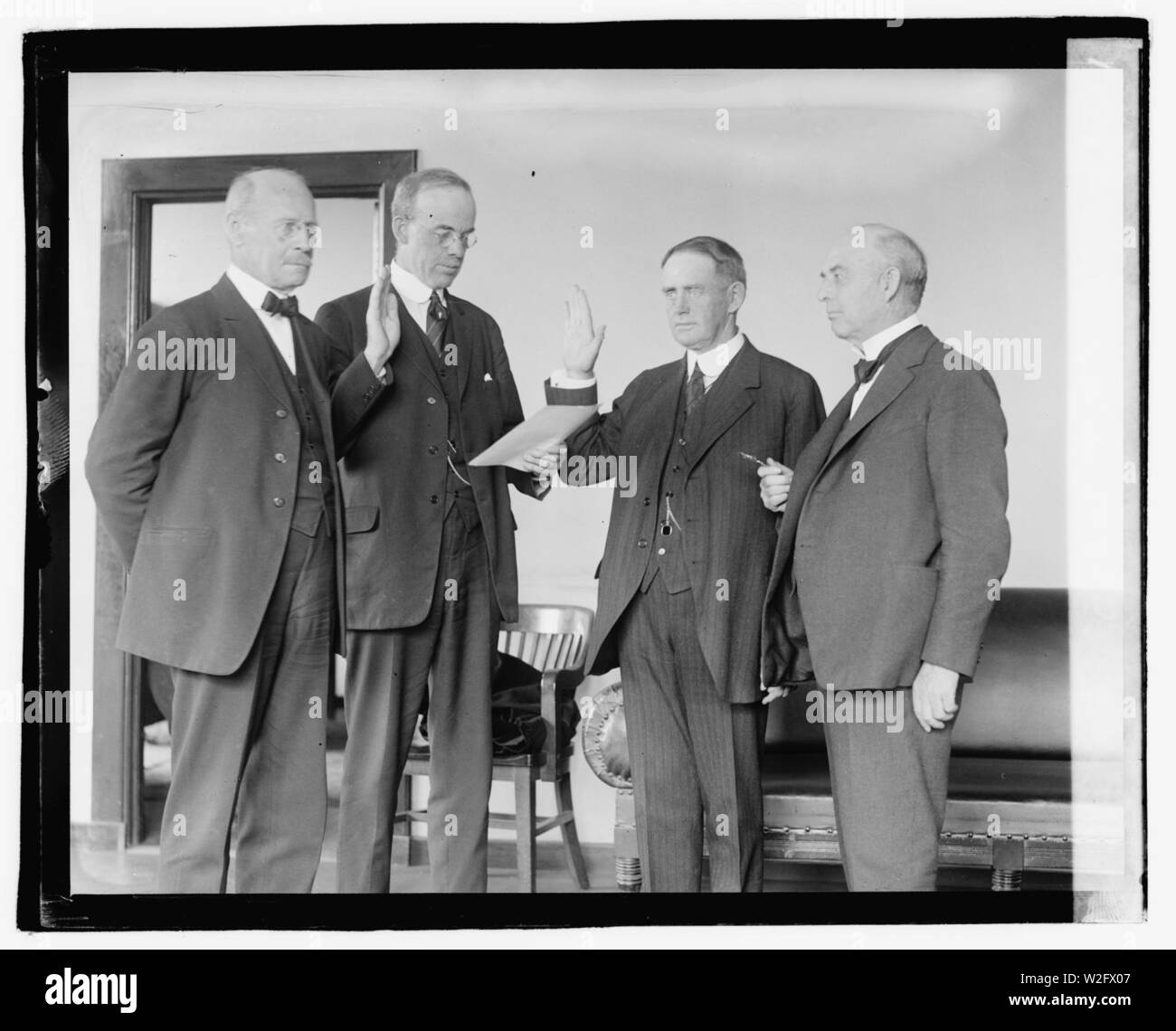 Chas. H. Burke, Com. Di Affari Indiani, 4-1-21 Foto Stock