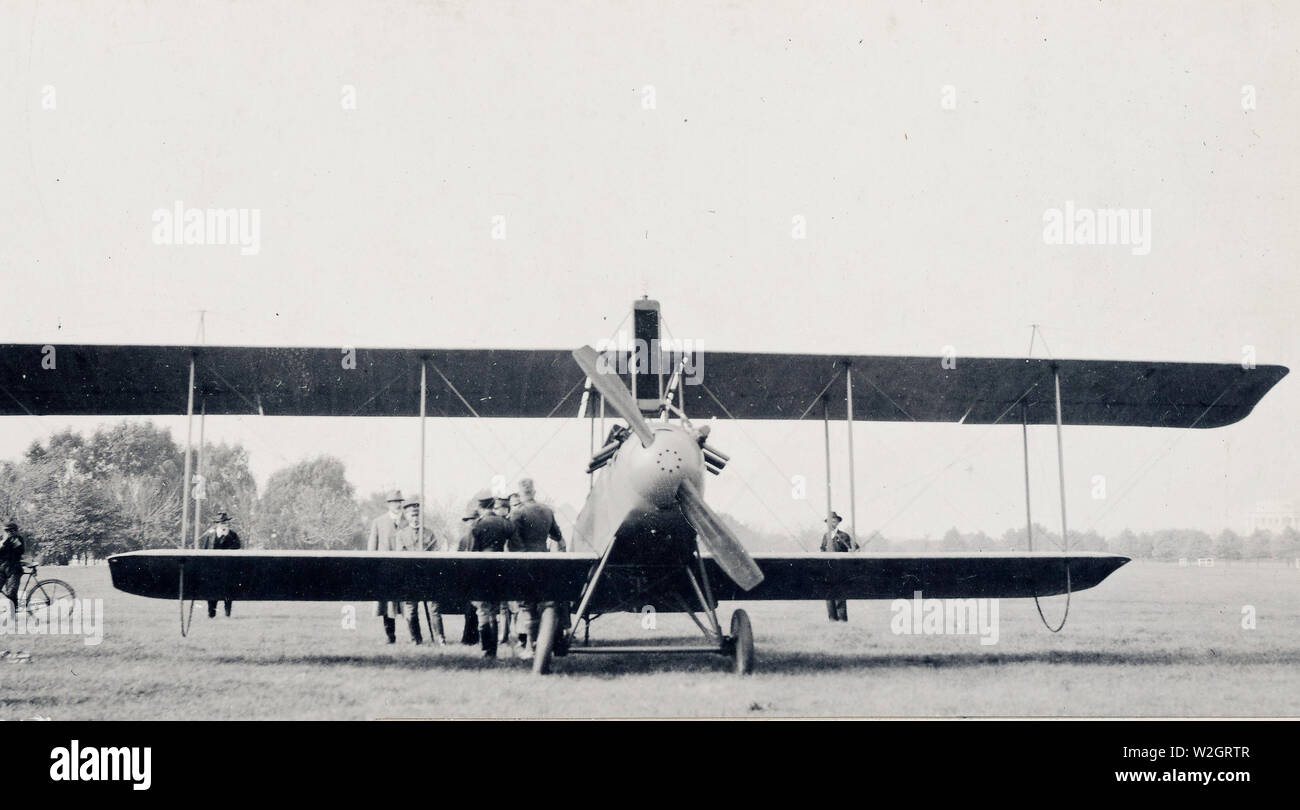 Il primo aereo fotografico per arrivare al Polo Grounds, Washington, D.C. da Langley Field, VA ca. 1918 Foto Stock