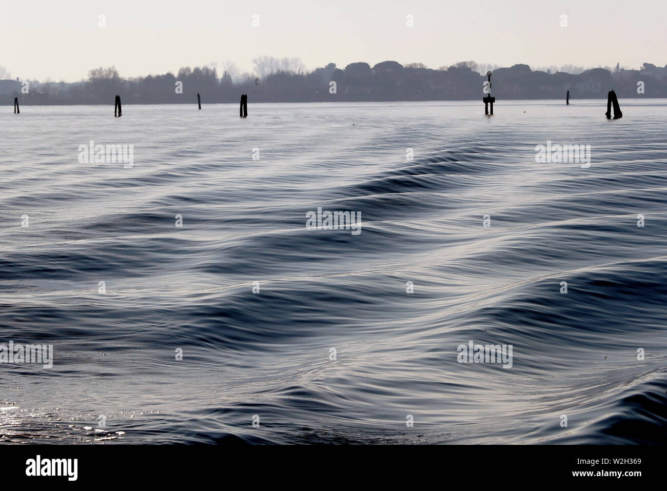 Vista sulla laguna di Venezia. Onde. Venezia. L'Italia. Foto Stock