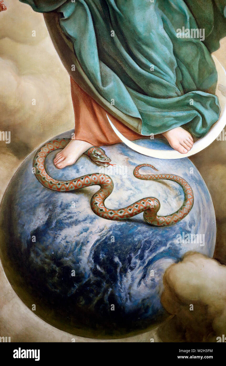 La Vergine Maria il rafforzamento sul serpente. Dettaglio. La pittura. Verona. L'Italia. Foto Stock