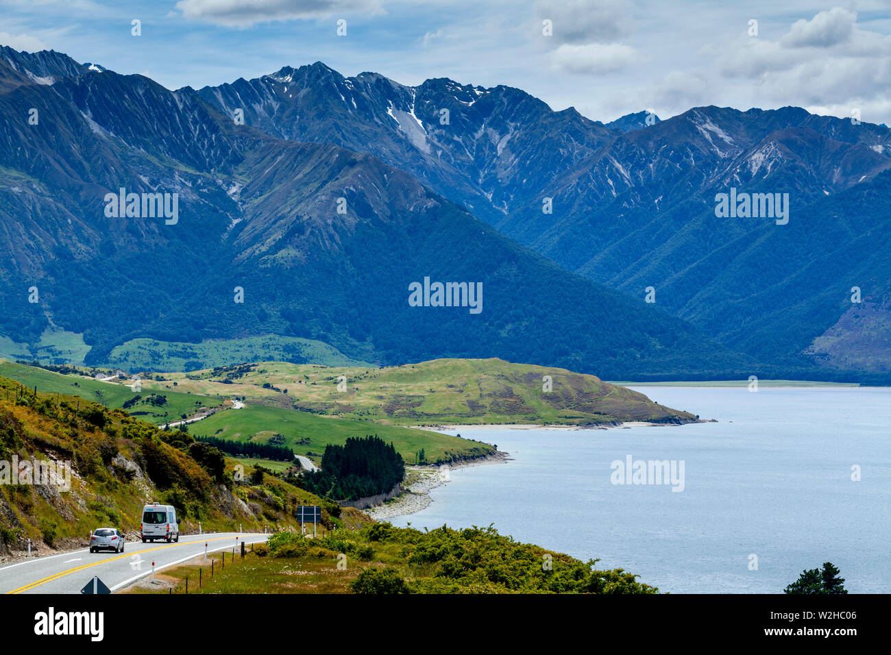 Lago Hawea e del paesaggio di montagna, Regione di Otago, Isola del Sud, Nuova Zelanda Foto Stock