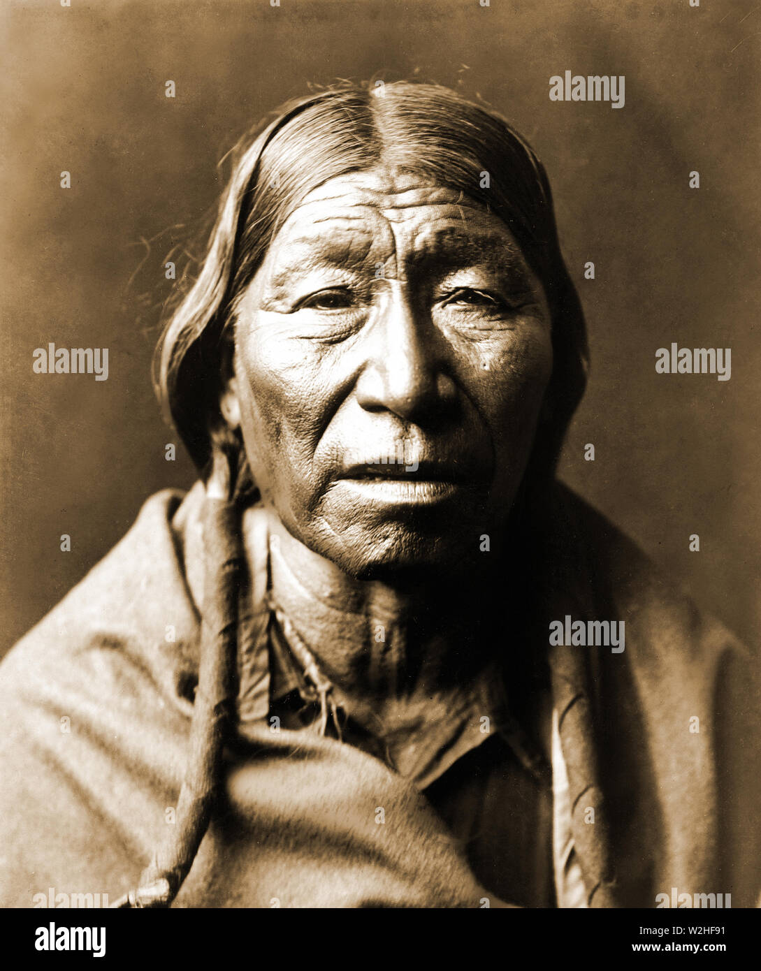 Edward S. Curtis nativi indiani americani - Maschio Cheyenne Indian ca. 1910 Foto Stock