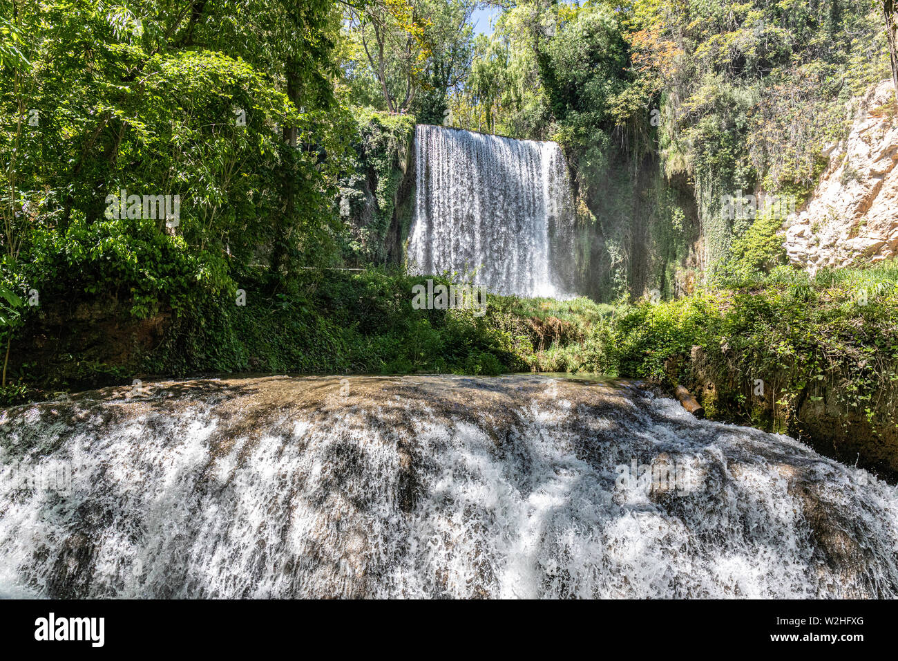 Il monastero e park si trova vicino a la Piedra River Canyon, casa di molte specie di uccelli, damselflies, trote e pesce in pericolo l Foto Stock