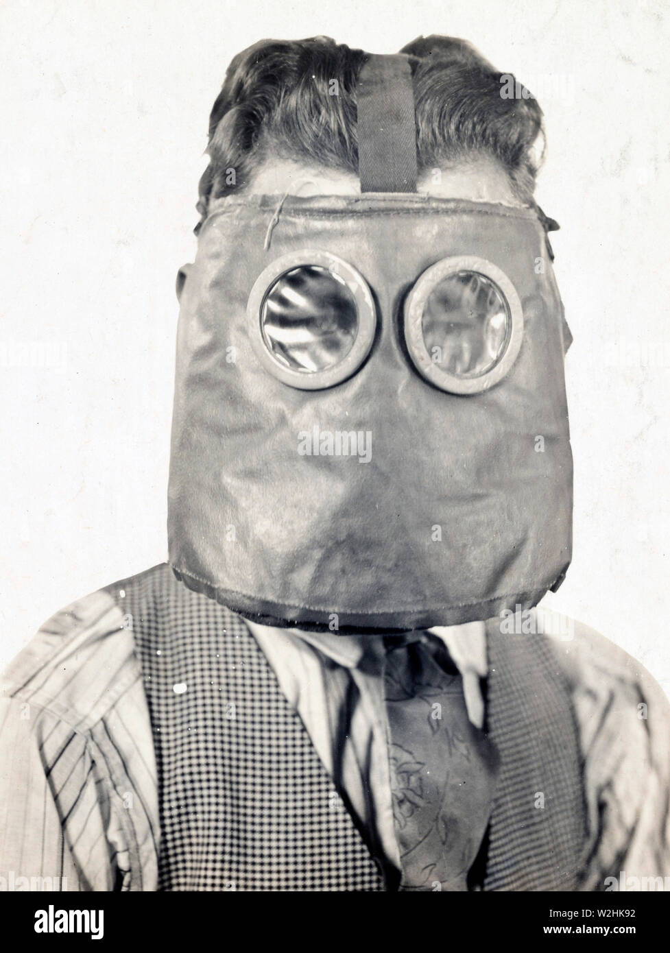 Maschera francese e custodia made in U.S.A. Duplicato di design francese, dalle grandi dimensioni ca. 1918 Foto Stock