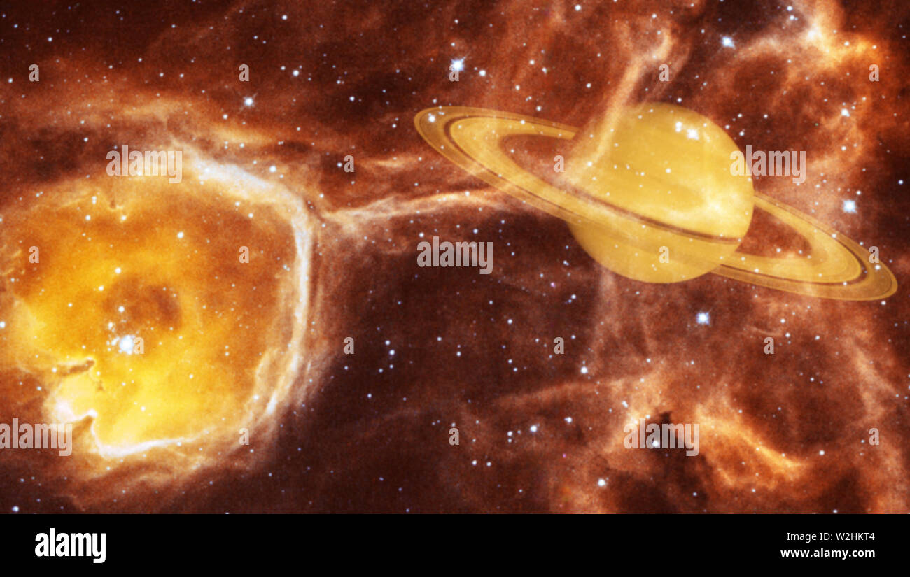 Pianeta Saturno dallo spazio esterno. Space nebula. Cluster cosmico di stelle. Lo spazio esterno del paesaggio. Immagine panoramica Foto Stock